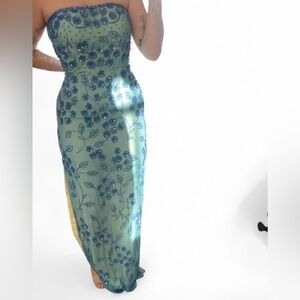 ❌SOLD❌Vintage cache fully beaded 100% silk dress